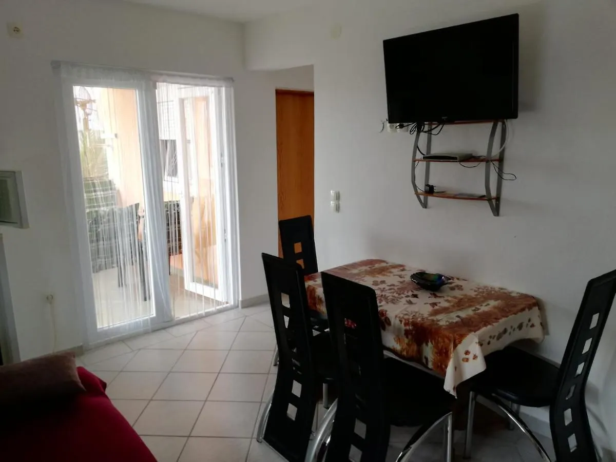 Cozy Apartment Tuka 4 Near The Beach Vir Croatia