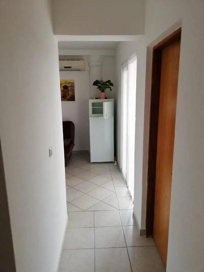 Cozy Apartment Tuka 4 Near The Beach Vir