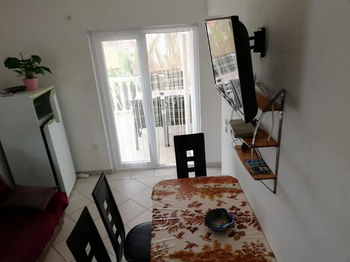 Cozy Apartment Tuka 4 Near The Beach Vir